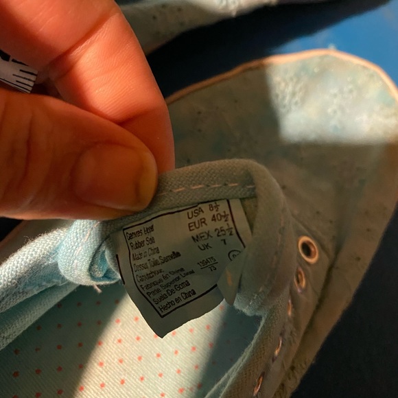 Homemade tye dyed canvas shoes. - Picture 4 of 4